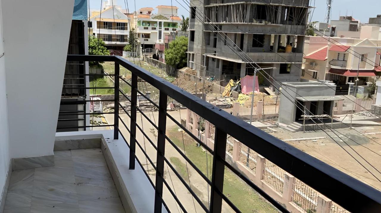 Fiesta House Pallikaranai Chennai Exterior photo
